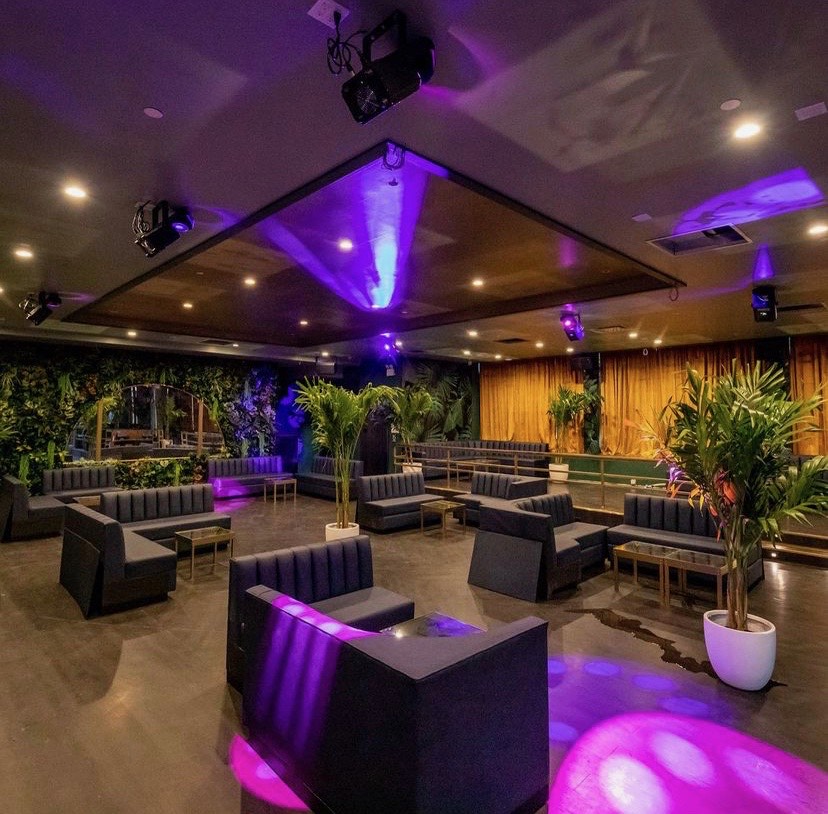 Super Bowl Party - Rooftop Bar NYC - New York's largest indoor and outdoor  bar